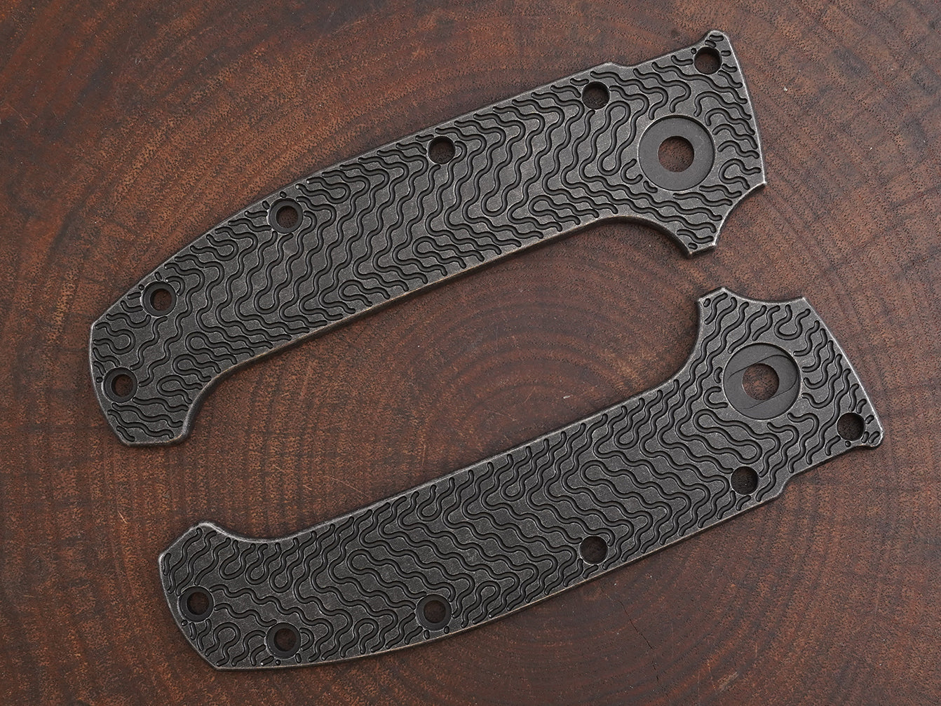 Titanium Dark Wash Critter Scales for Demko AD20 - Straight Grip