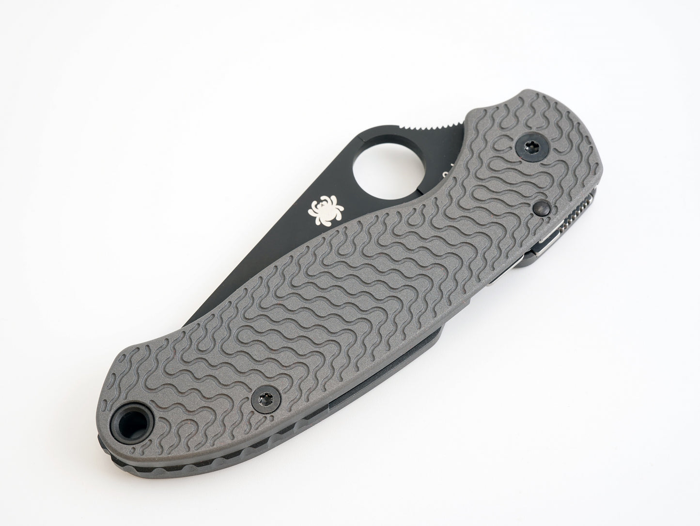 Titanium Critter Scales for Spyderco Para 3