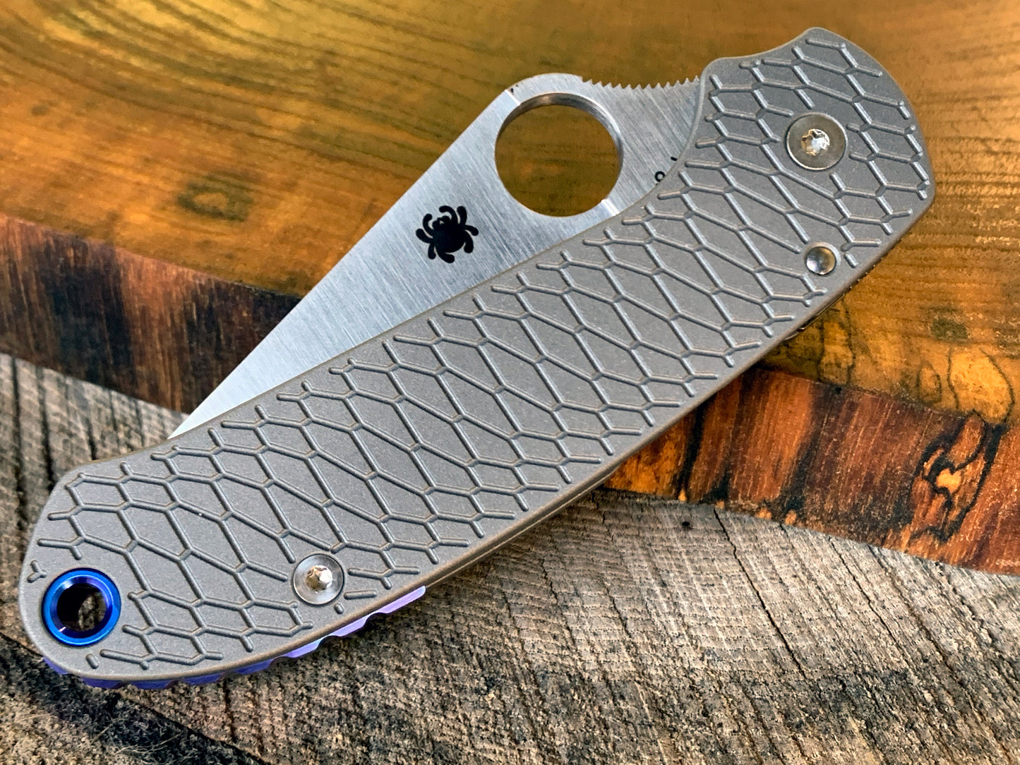 Titanium Hexi Scales for Spyderco Para 3 - Skinny