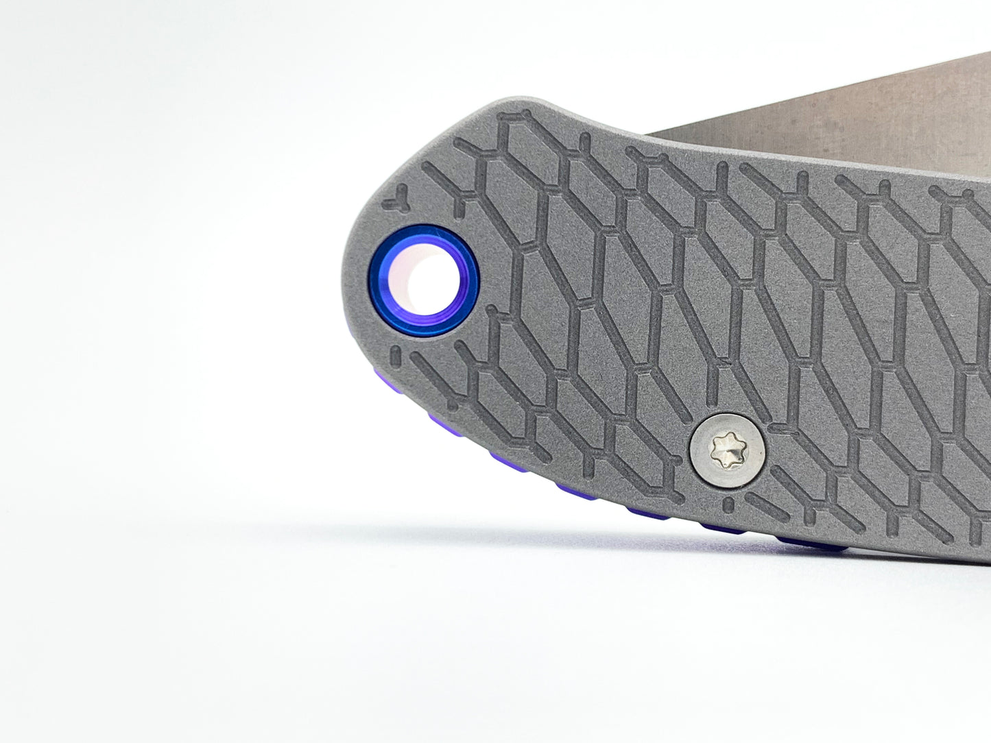 Titanium Gear Backspacer for Spyderco Para 3 - Lanyard