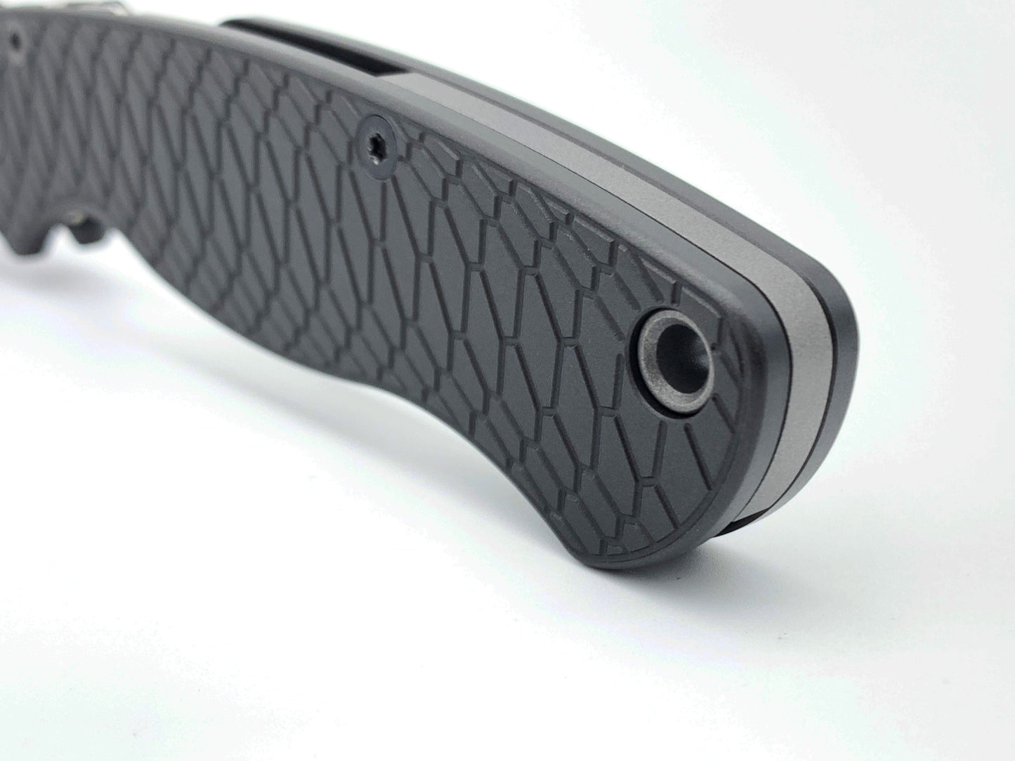 Titanium Flat Backspacer for Spyderco PM2 - Lanyard