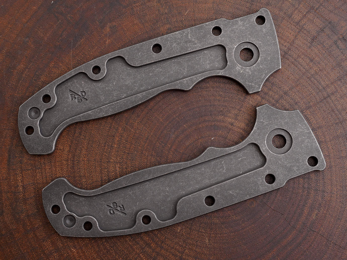 Titanium Dark Wash Hexi Scales for Demko AD20/S