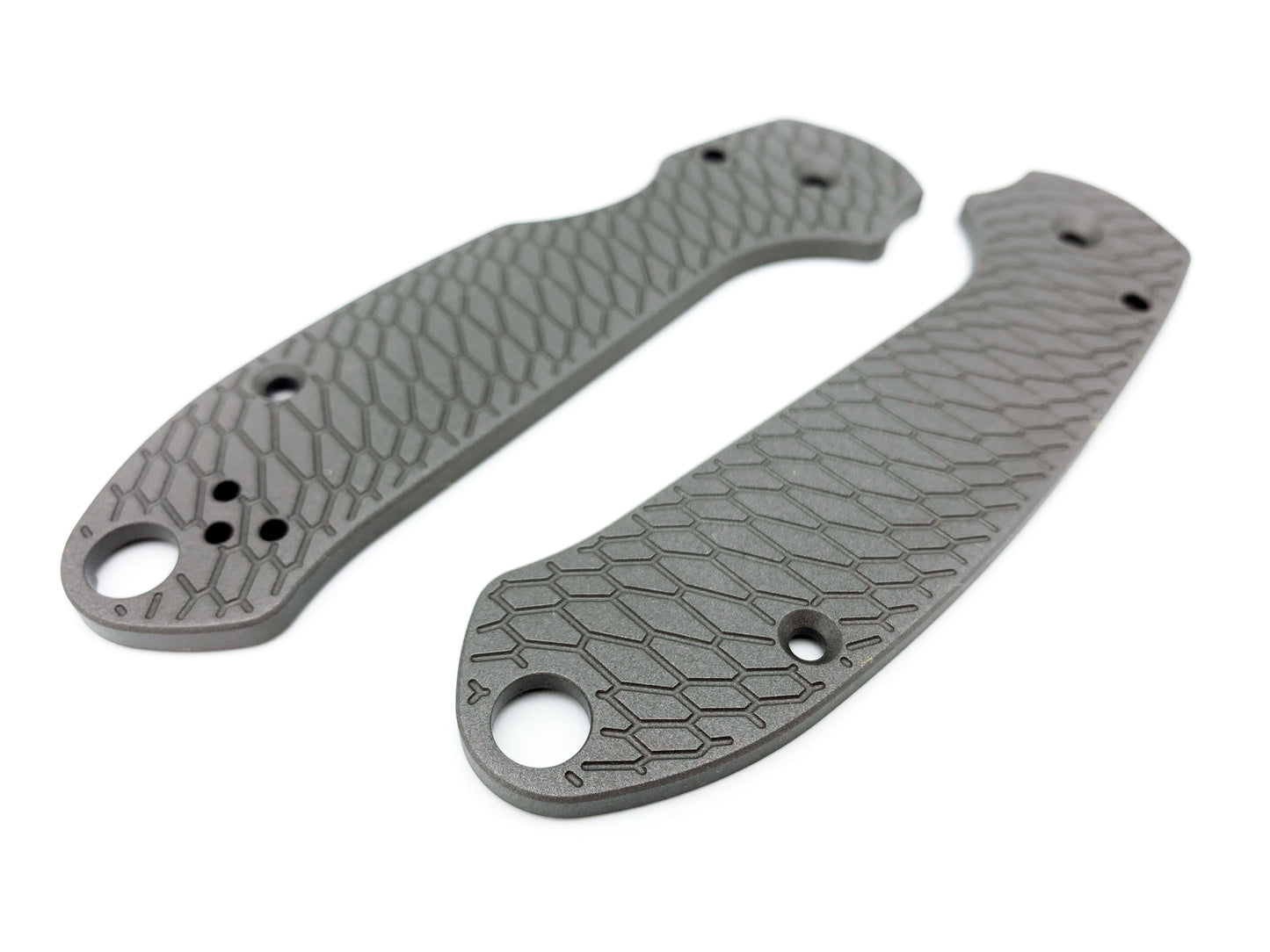 Titanium Hexi Scales for Spyderco Para 3 - Skinny